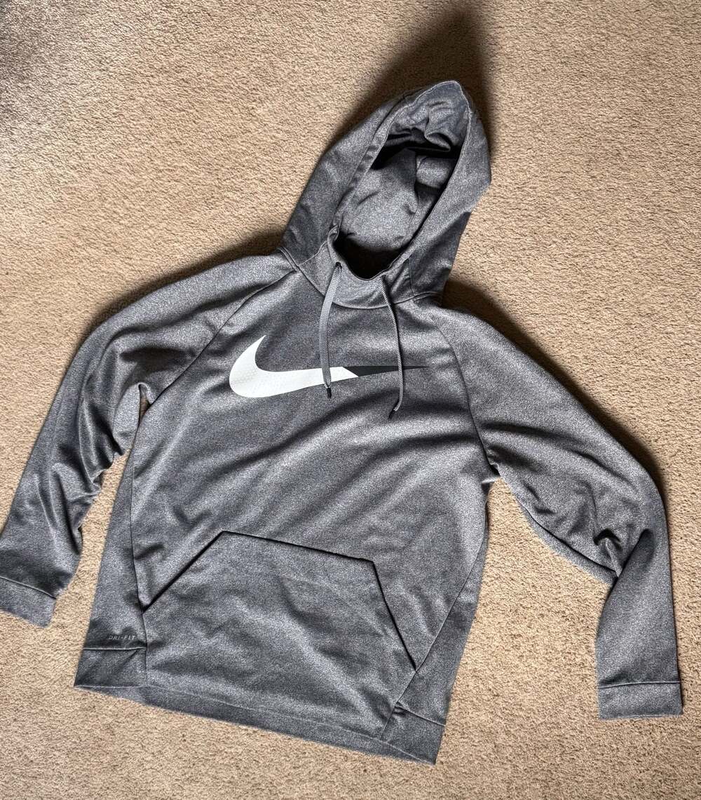 Nike Swoosh Performance Hoodie • Athleisure Minimalist Sportcore Essential